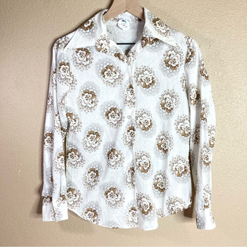 Vintage Shirt Accent Western White and Brown Floral Patterned Button Up 1970s